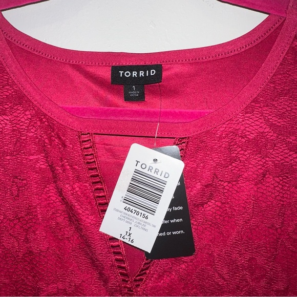 Torrid Studio Knit Crew Neck Keyhole Lace Babydoll Tank in Cherries Jubilee - Picture 2 of 4